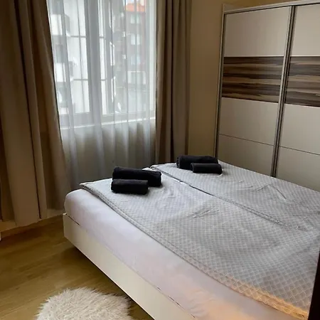 El Vira Property, One Bedroom Apartment *